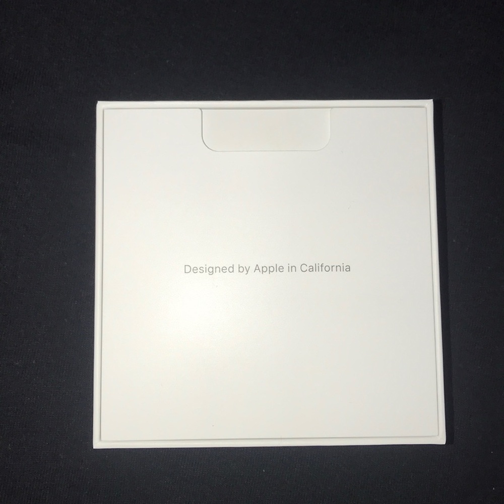 Apple airpods! - Picture 2 of 4